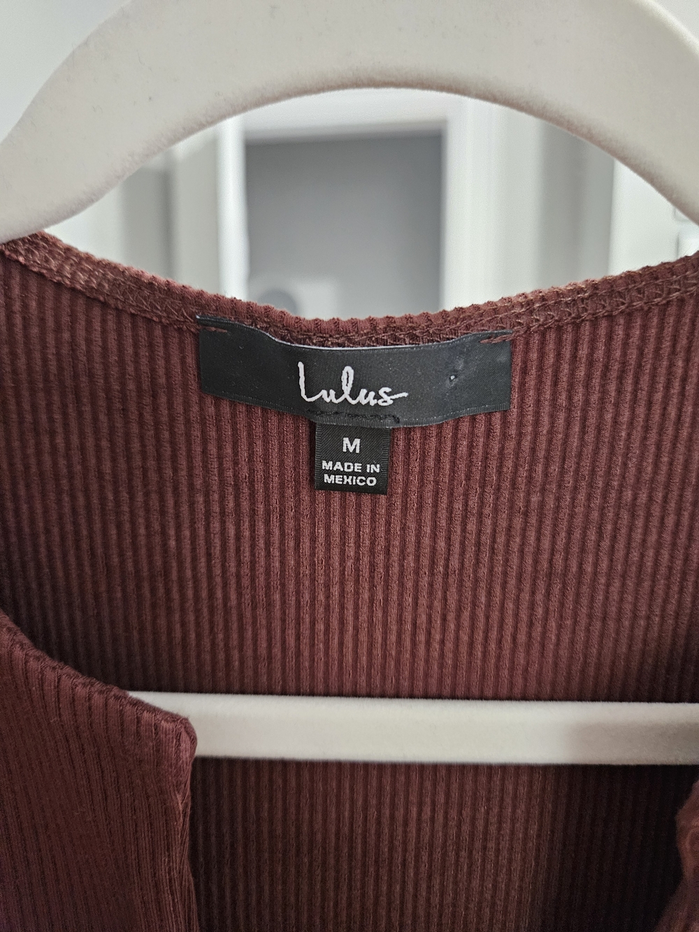 Lulu's Ribbed V-Notch Top - Burnt Orange - Picture 3 of 3